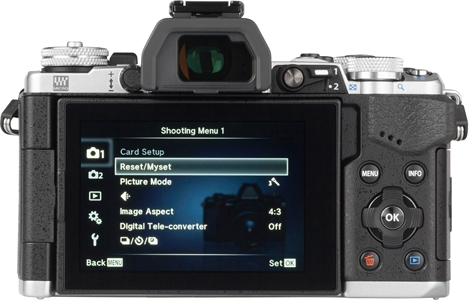 OLYMPUS OM-D E-M5 MARK II + M.ZUIKO DIGITAL 14-150MM F/4.0-5.6 II ED MSC