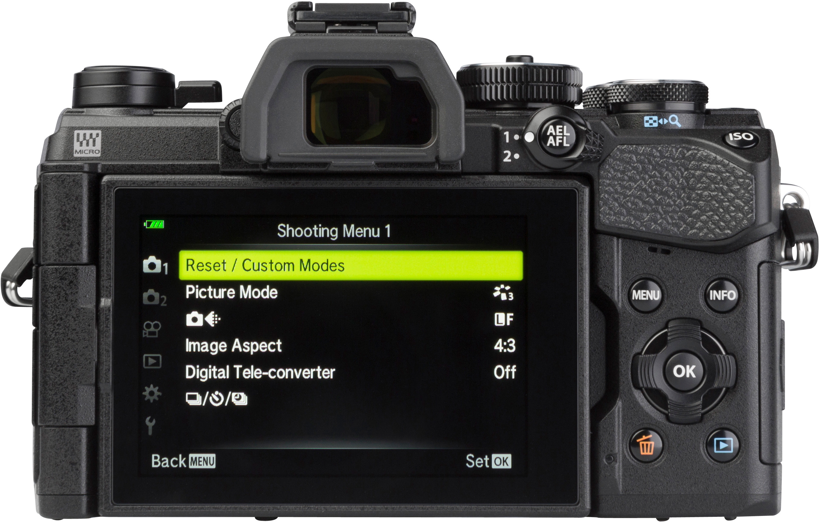 OLYMPUS OM-D E-M5 MARK III + M.ZUIKO DIGITAL ED 12-200